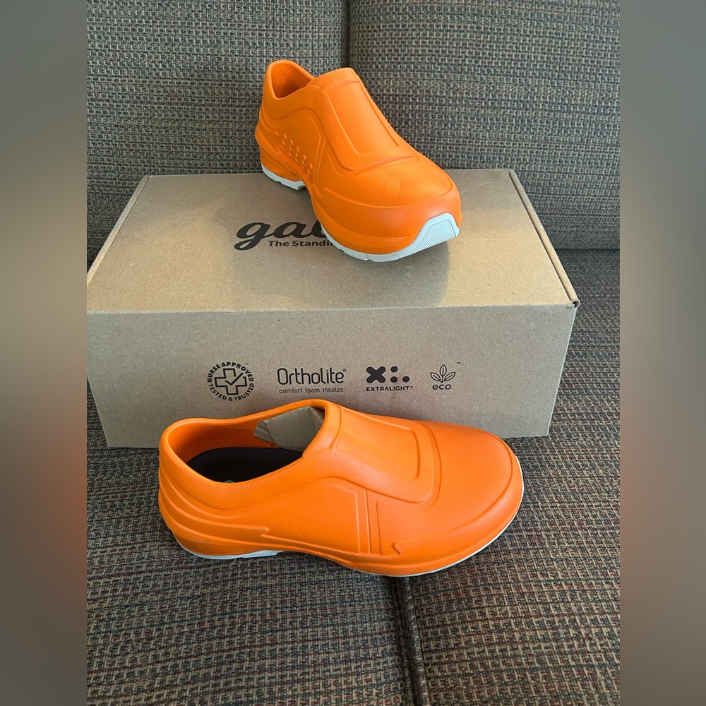 New in Box Orange Nursing Shoes by Gales. Size 8